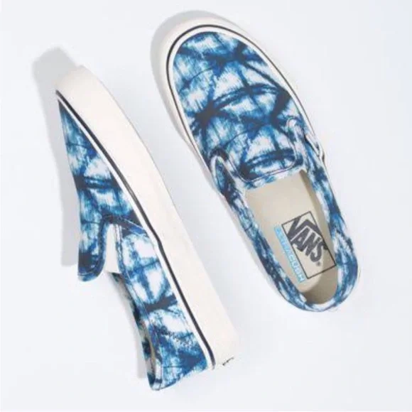 VANS Indigo Blue and Antique White Tie-Dye Slip-On Slide Tennis Shoes (Unisex) - Picture 1 of 9